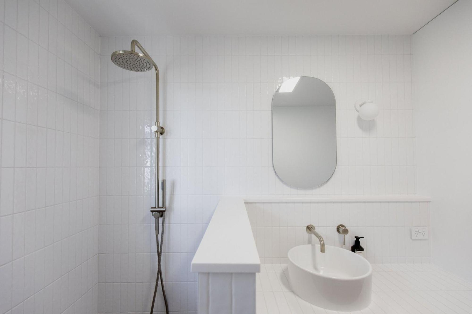 Trendy In The Heart Of West Apartment *
